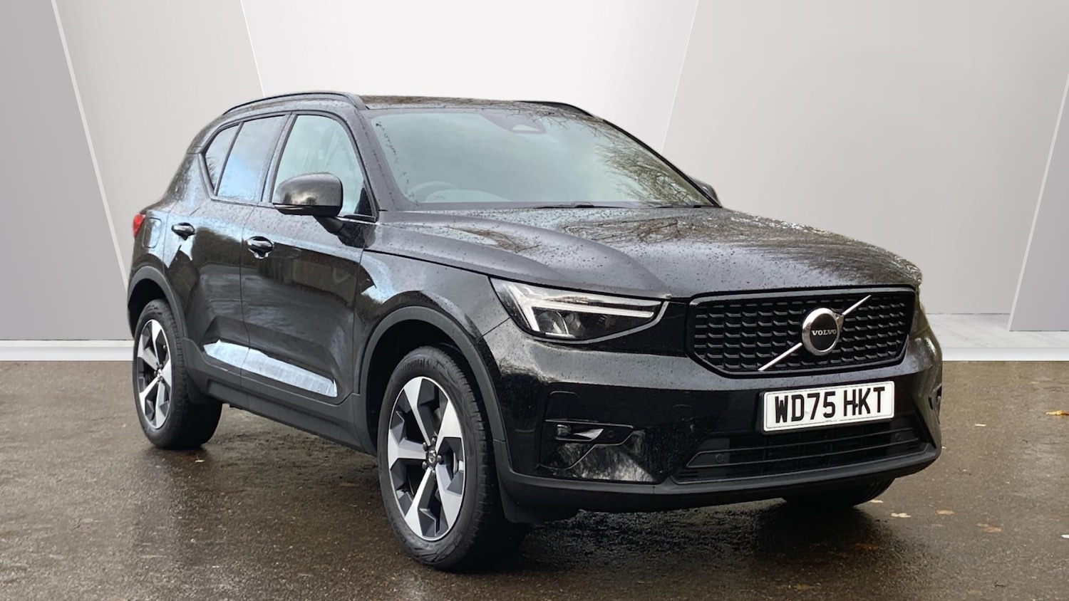 Used Volvo XC40 2025 for sale - 76895204: Photo 1