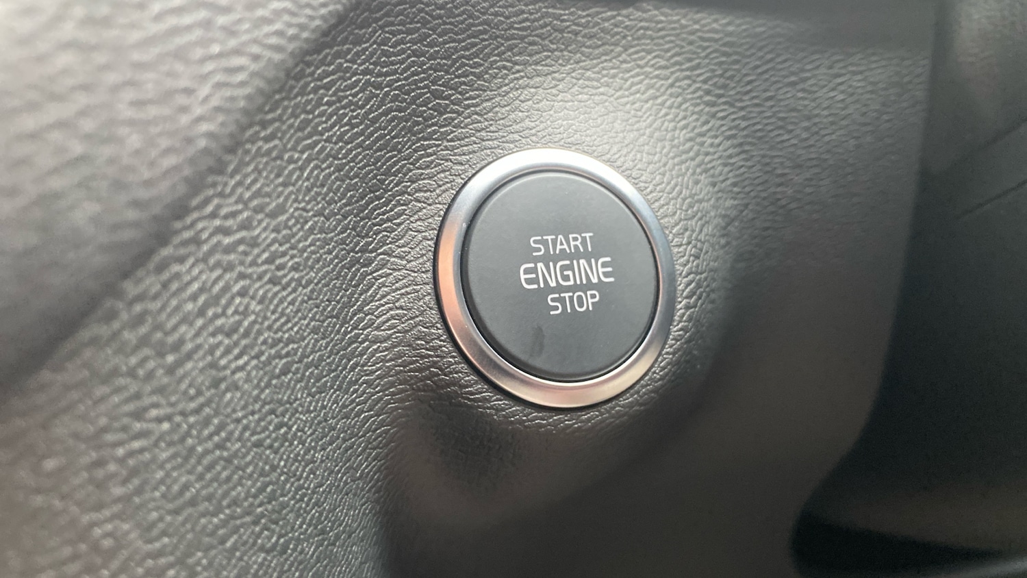 Used Volvo XC40 2025 for sale - 76895204: Photo 25