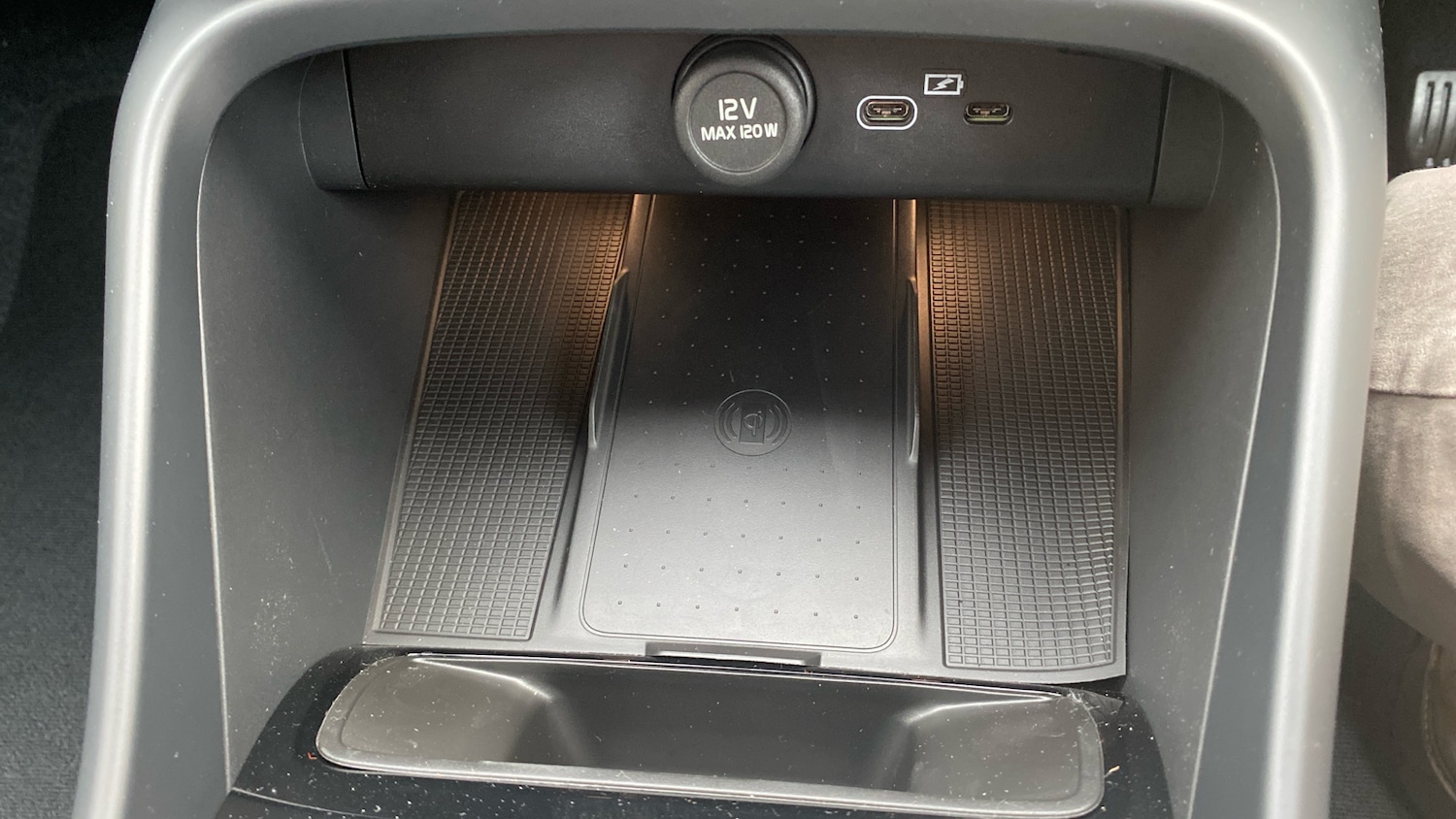 Used Volvo XC40 2025 for sale - 76895204: Photo 33