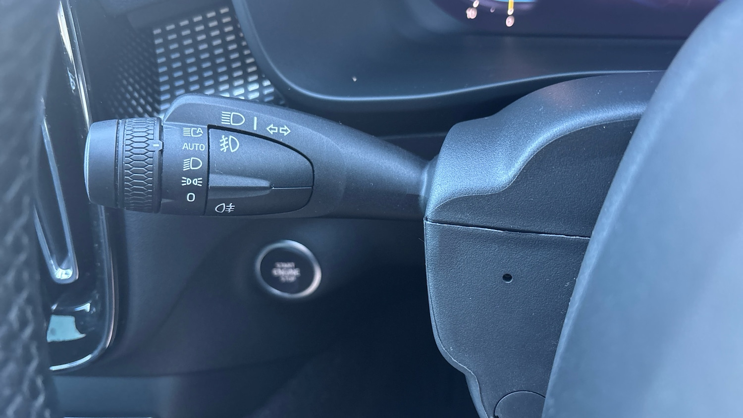 Used Volvo XC40 2024 for sale - 77210917: Photo 19