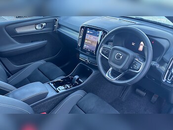 Used Volvo XC40 2024 for sale - 77210917: Photo