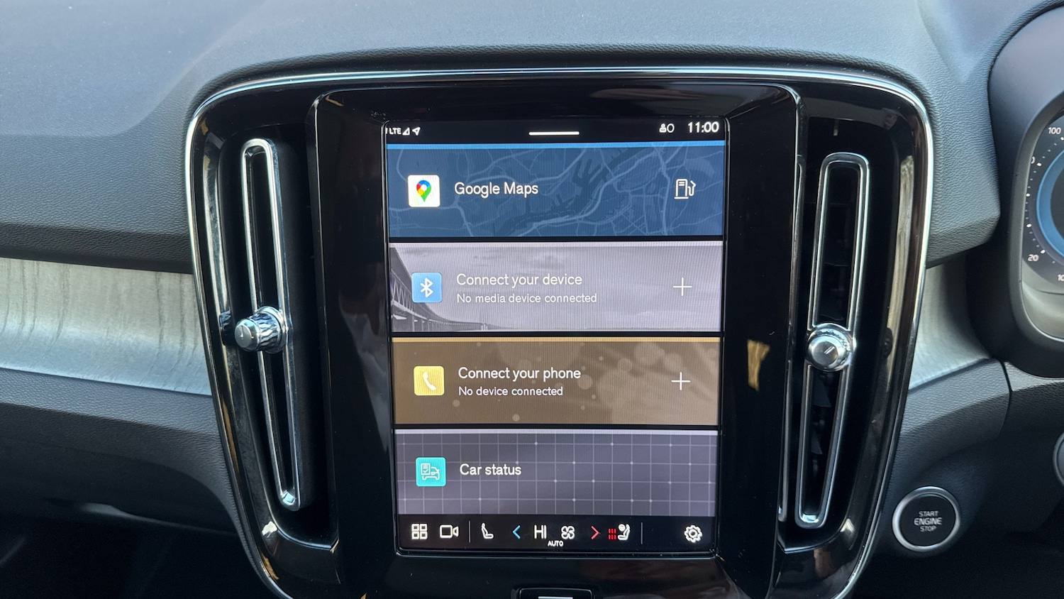 Used Volvo XC40 2025 for sale - 76736383: Photo 12