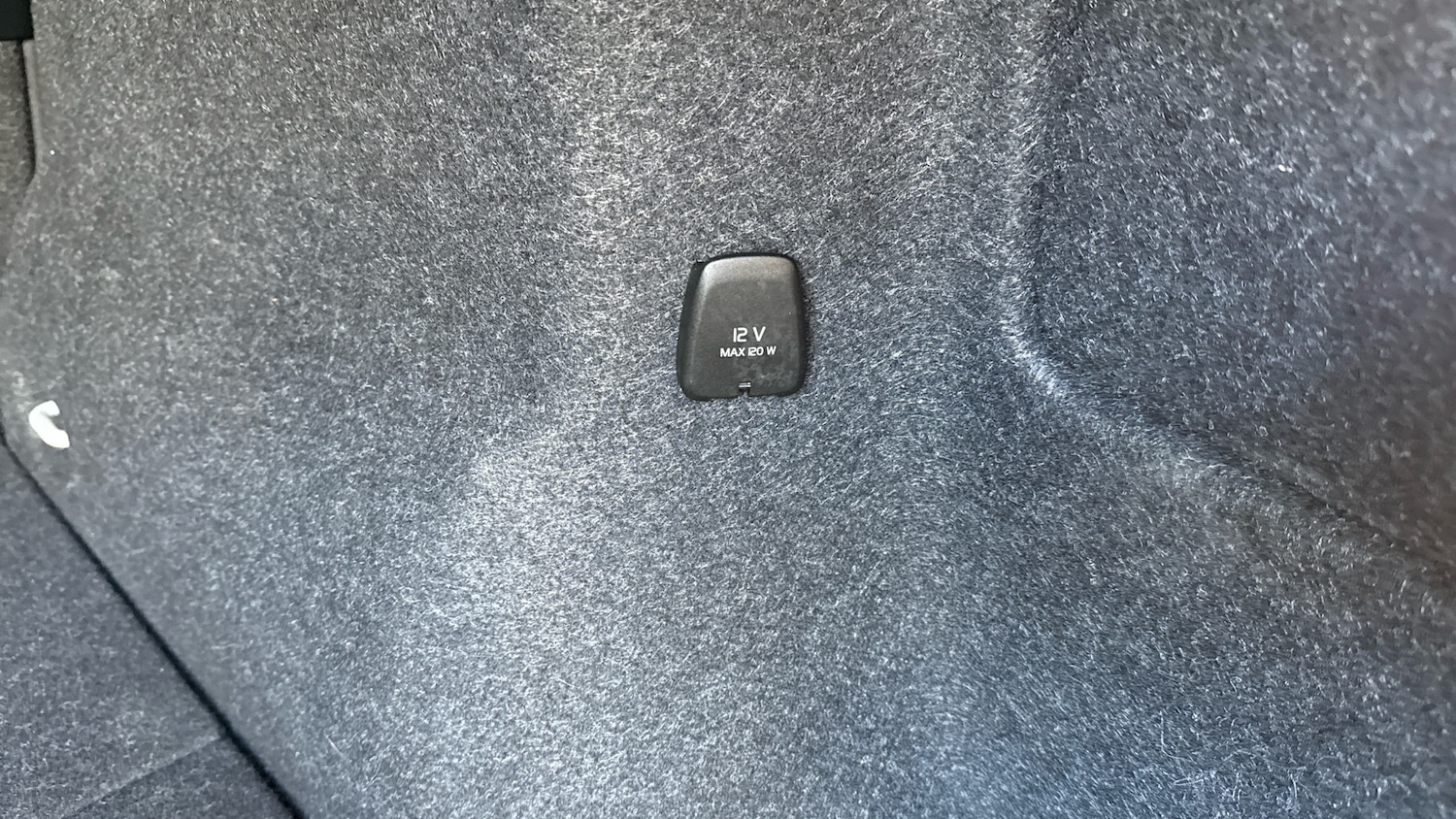 Used Volvo XC40 2025 for sale - 76736383: Photo 16