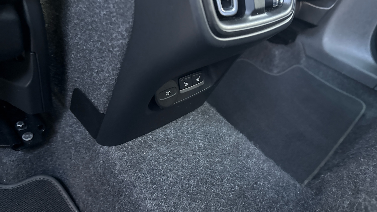 Used Volvo XC40 2025 for sale - 76736383: Photo 27