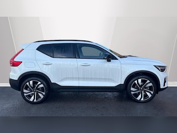 Used Volvo XC40 2025 for sale - 76736383: Photo