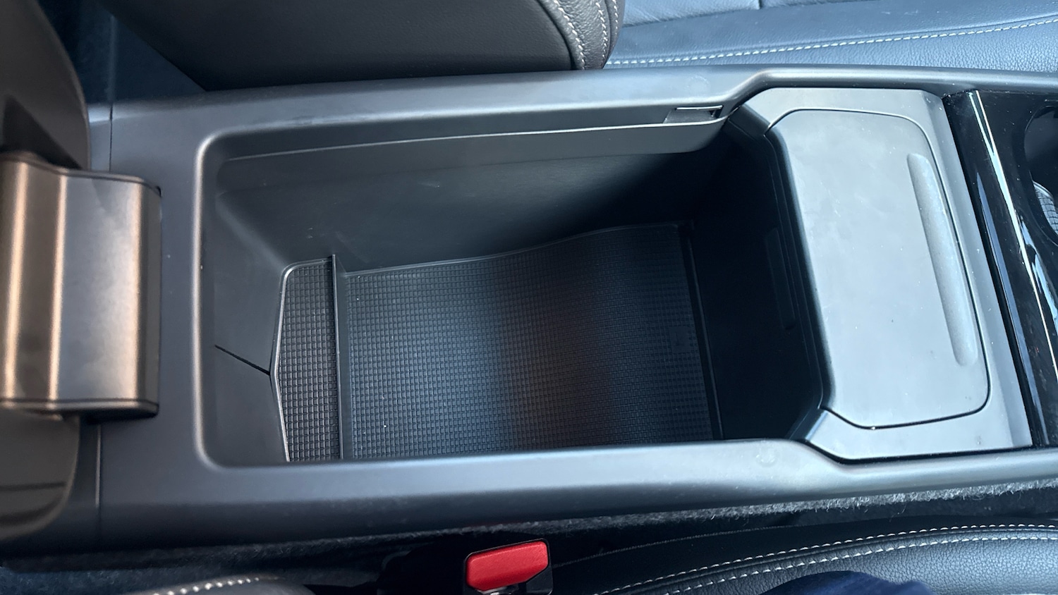 Used Volvo XC40 2025 for sale - 76736383: Photo 42