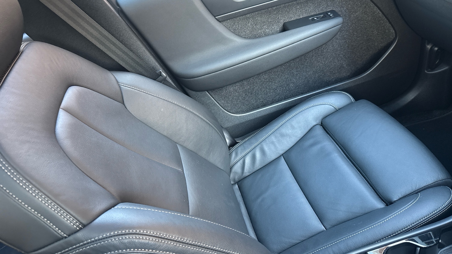 Used Volvo XC40 2025 for sale - 76736383: Photo 43