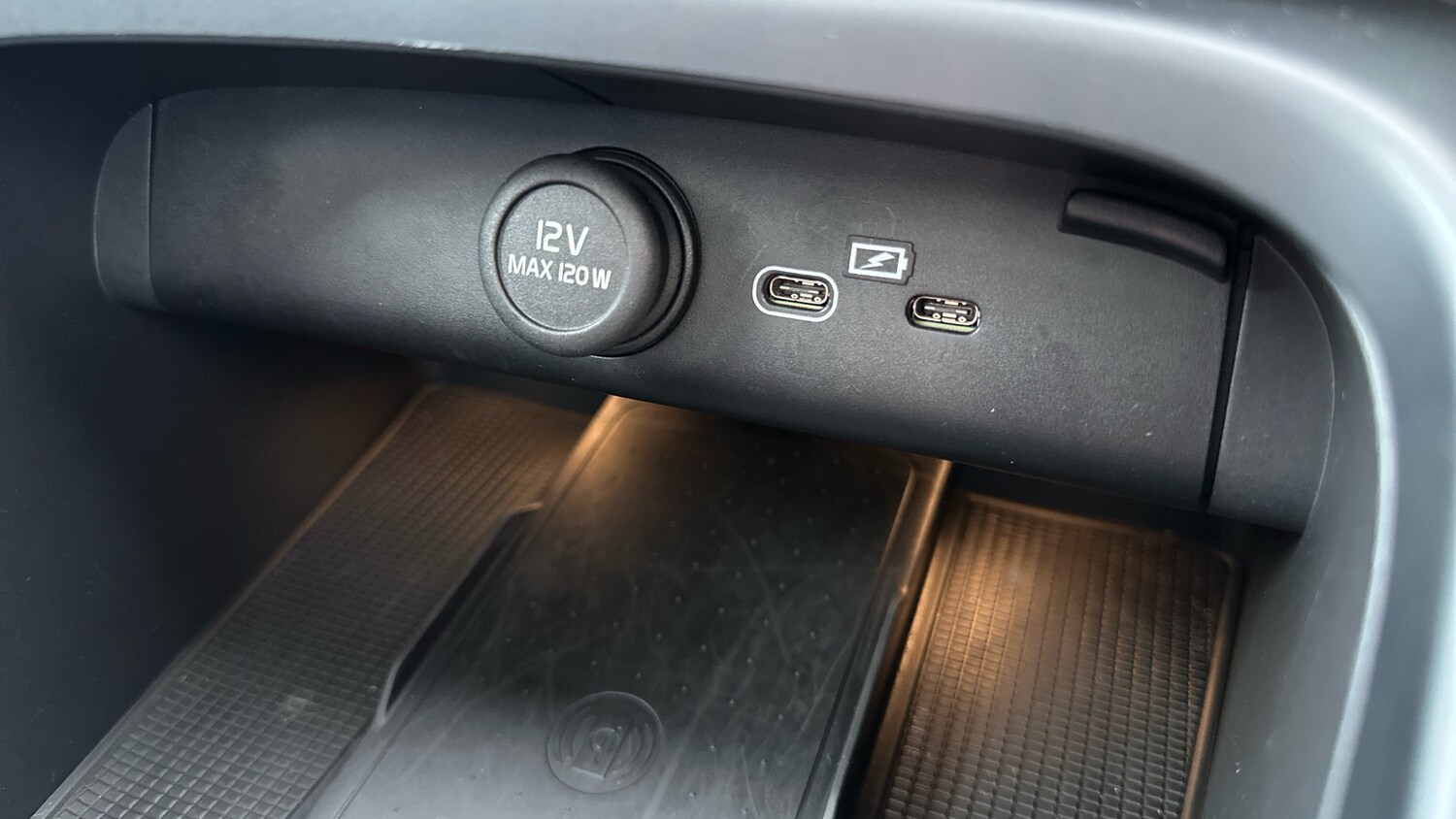 Used Volvo XC40 2025 for sale - 76736383: Photo 48