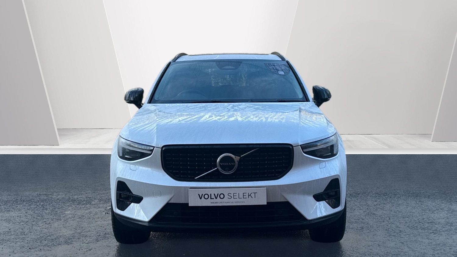 Used Volvo XC40 2025 for sale - 76736383: Photo 8