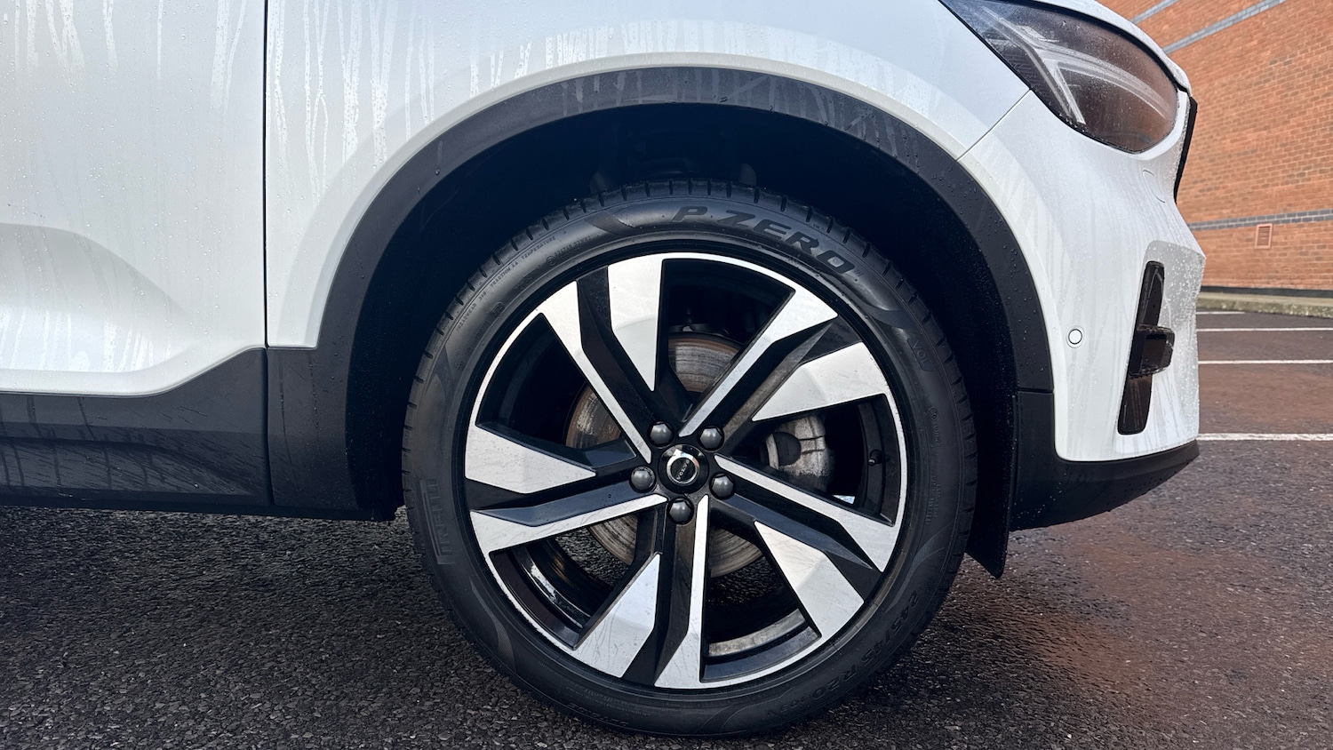 Used Volvo XC40 2025 for sale - 76736383: Photo 9