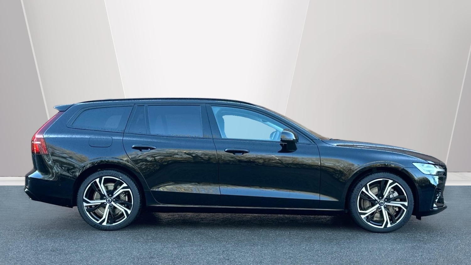 Used Volvo V60 2026 for sale - 78149799: Photo 3