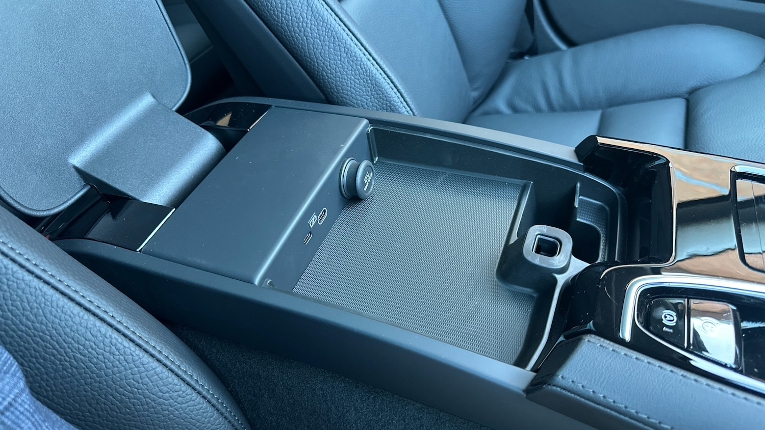 Used Volvo V60 2026 for sale - 78149799: Photo 46