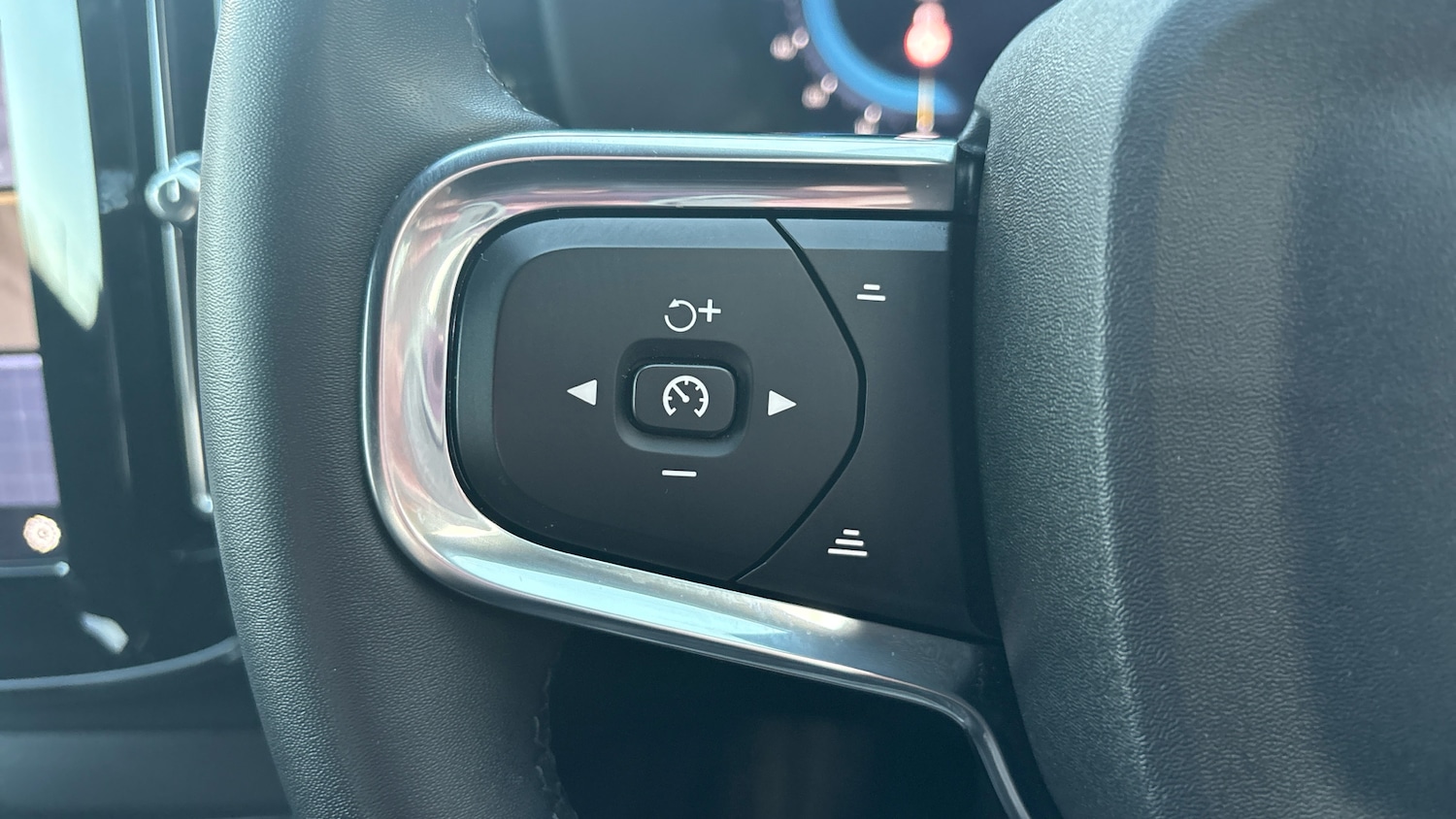 Used Volvo XC40 2025 for sale - 77171070: Photo 19