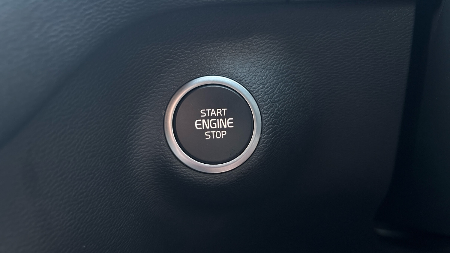 Used Volvo XC40 2025 for sale - 77171070: Photo 24