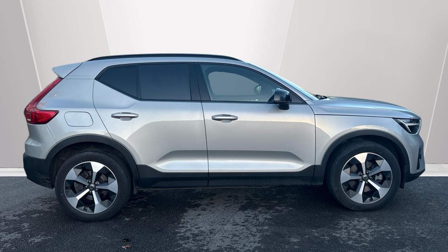 Used Volvo XC40 2025 for sale - 77171070: Photo 3