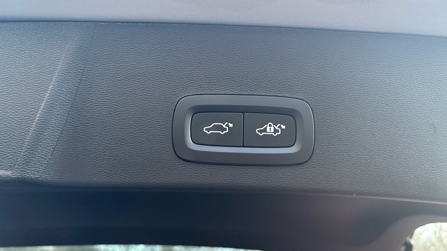 Used Volvo XC40 2025 for sale - 77171070: Photo 31