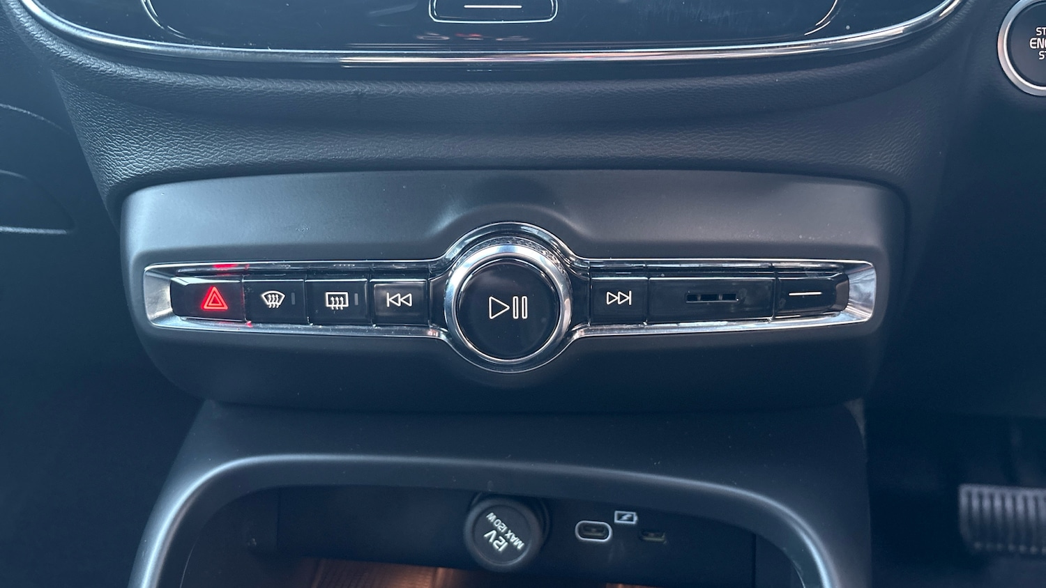 Used Volvo XC40 2025 for sale - 77171070: Photo 34