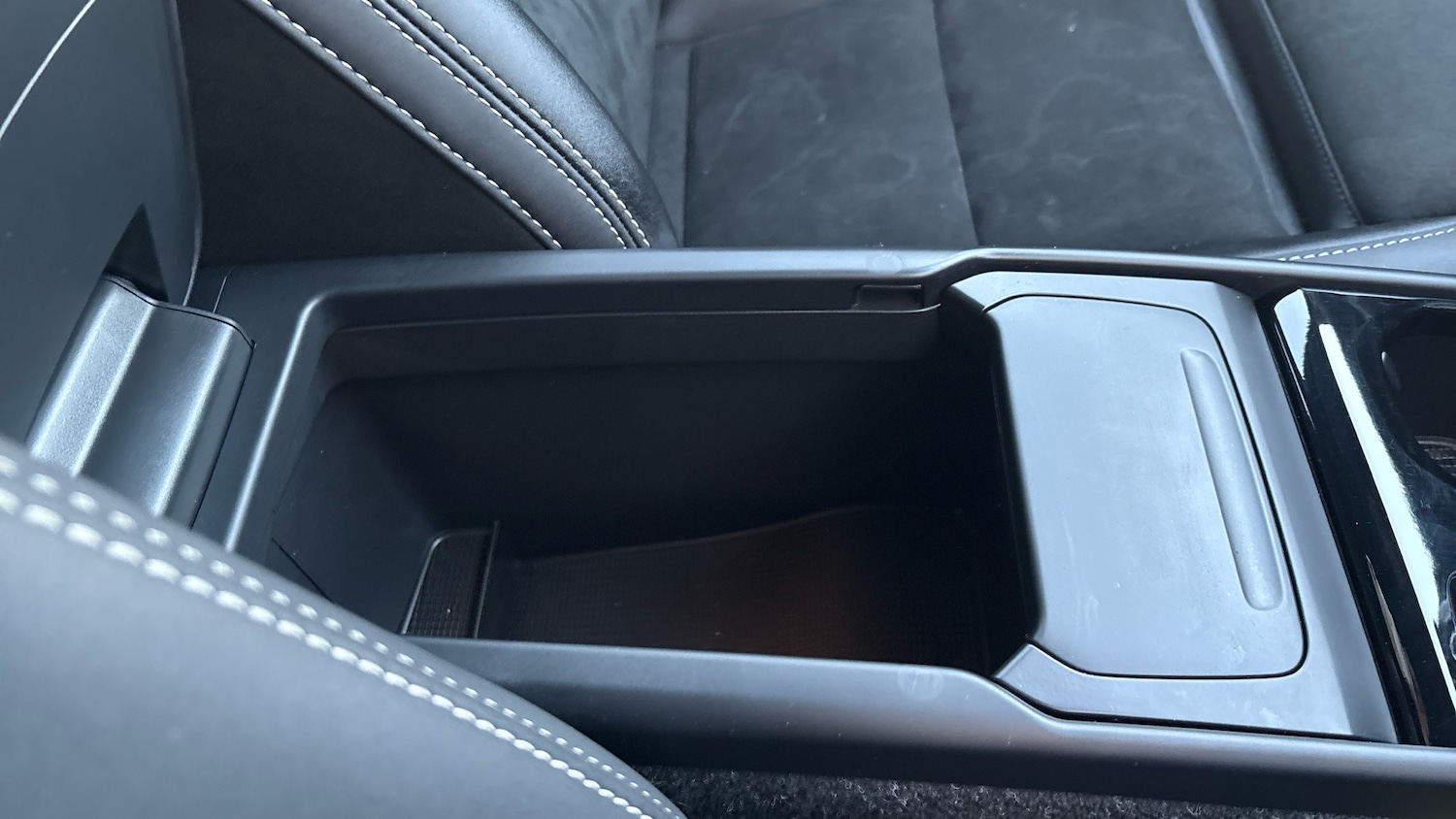 Used Volvo XC40 2025 for sale - 77171070: Photo 36