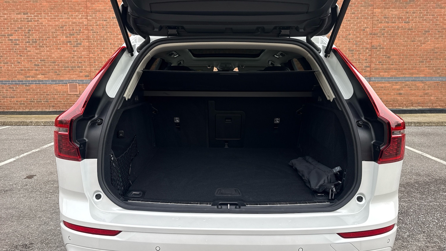 Used Volvo XC60 2025 for sale - 77589710: Photo 13