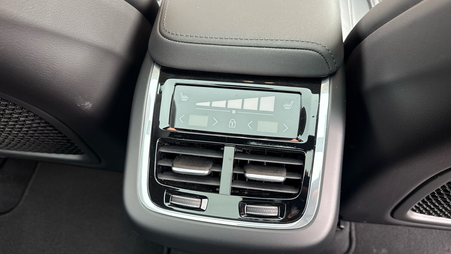 Used Volvo XC60 2025 for sale - 77589710: Photo 20