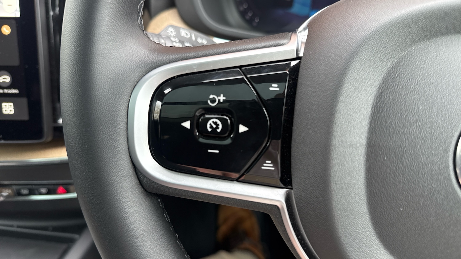 Used Volvo XC60 2025 for sale - 77589710: Photo 34