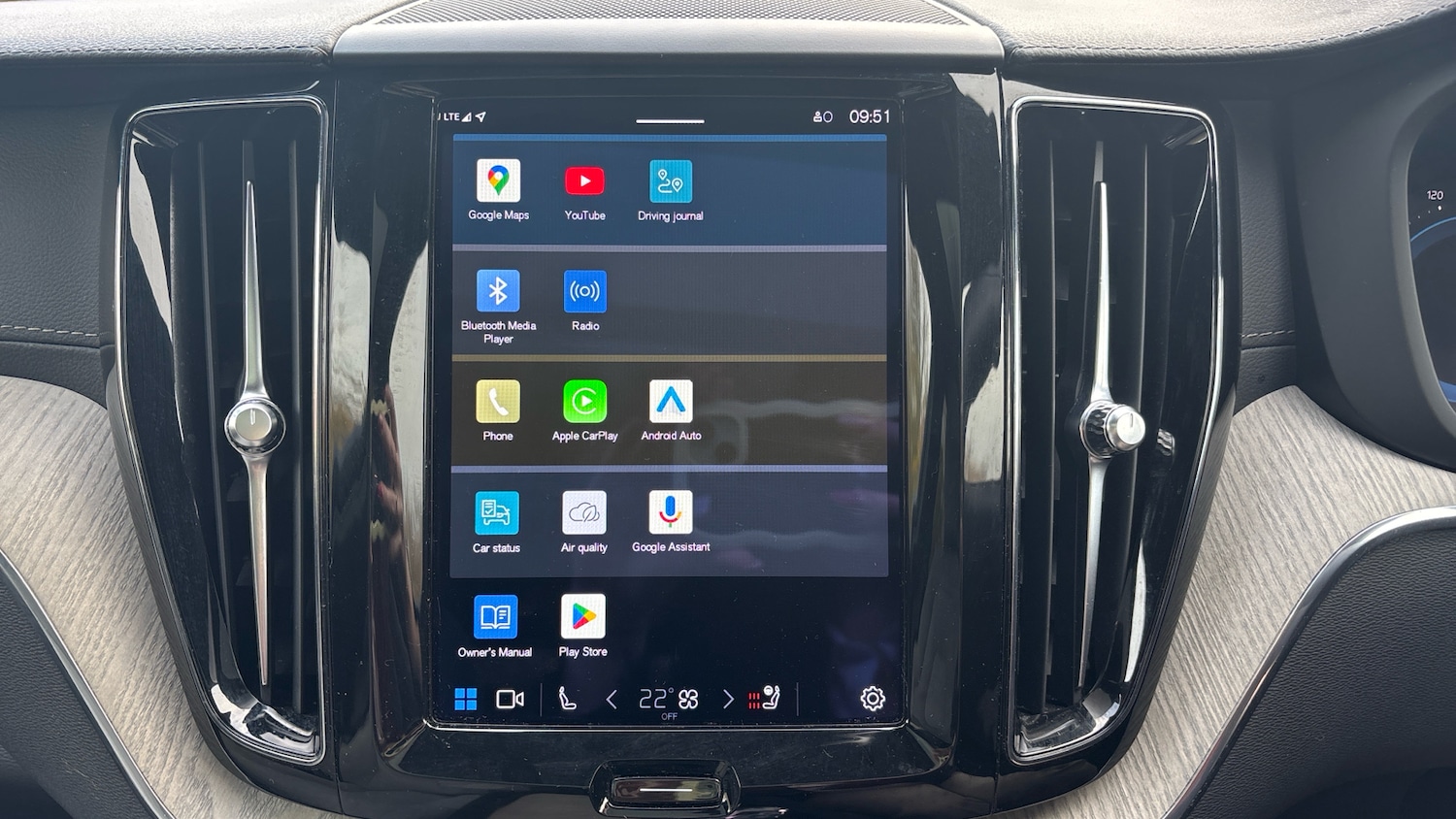 Used Volvo XC60 2023 for sale - 76653268: Photo 16