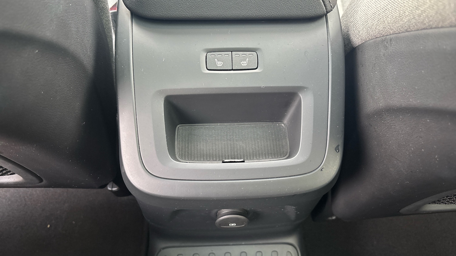 Used Volvo XC60 2023 for sale - 76653268: Photo 37