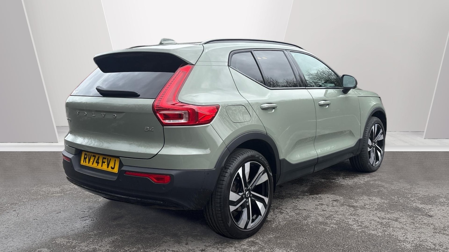 Used Volvo XC40 2025 for sale - 77445593: Photo 2