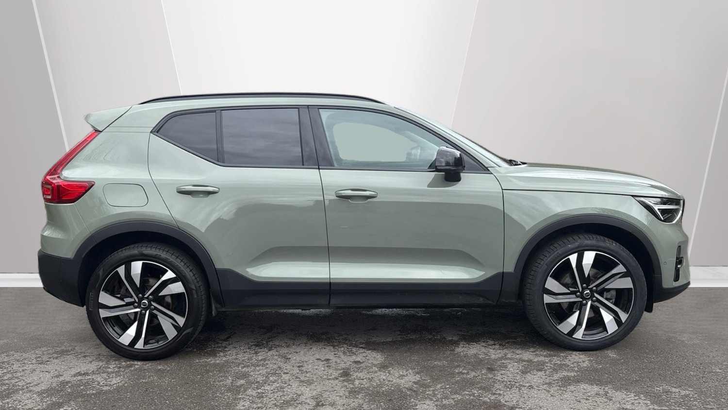 Used Volvo XC40 2025 for sale - 77445593: Photo 3