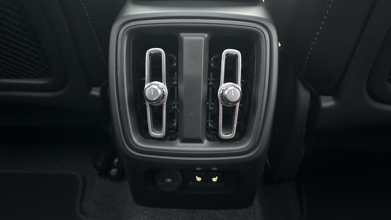 Used Volvo XC40 2025 for sale - 77445593: Photo 36