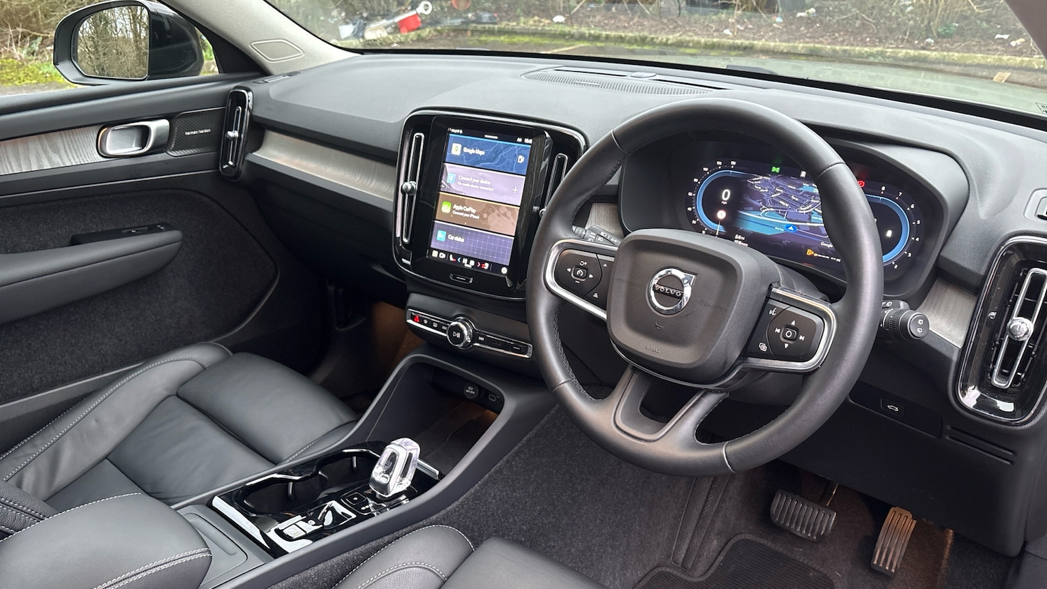 Used Volvo XC40 2025 for sale - 77445593: Photo 4