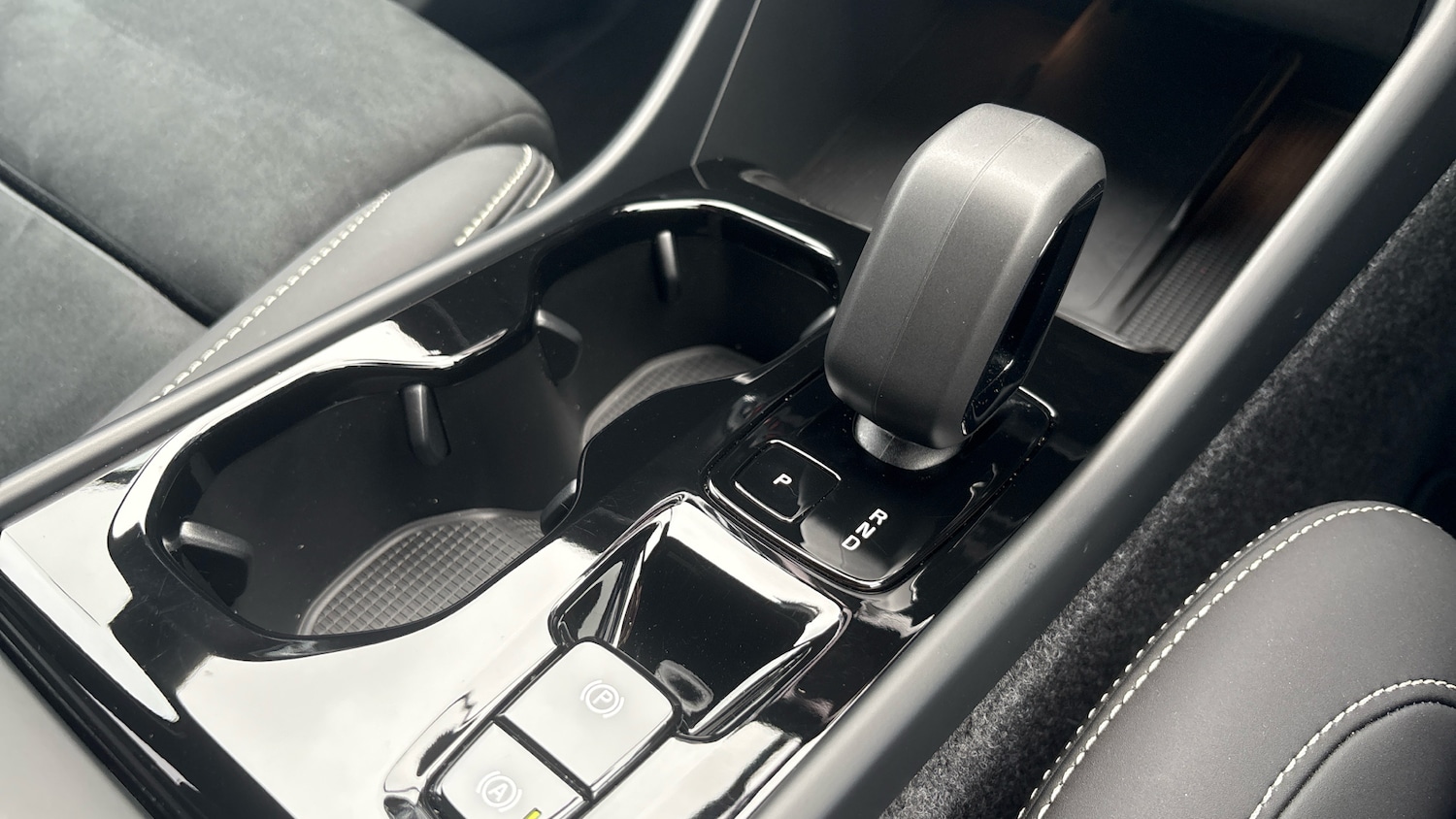 Used Volvo XC40 2025 for sale - 78176358: Photo 24