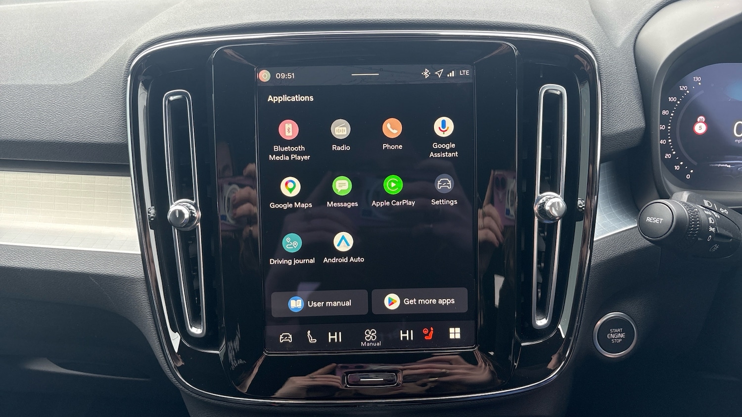 Used Volvo XC40 2025 for sale - 78176358: Photo 35