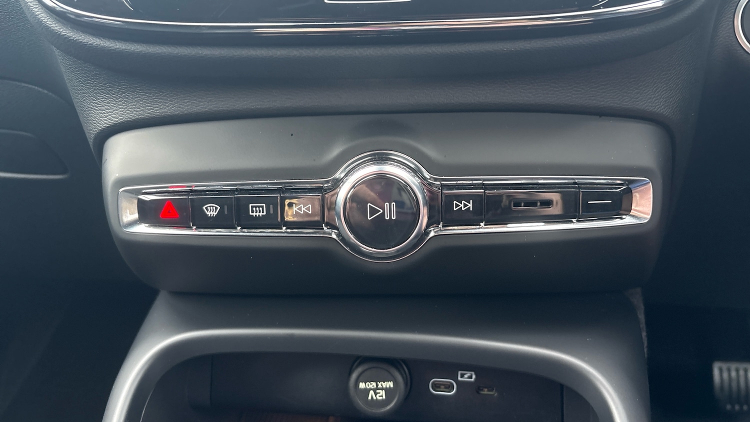 Used Volvo XC40 2025 for sale - 78176358: Photo 39