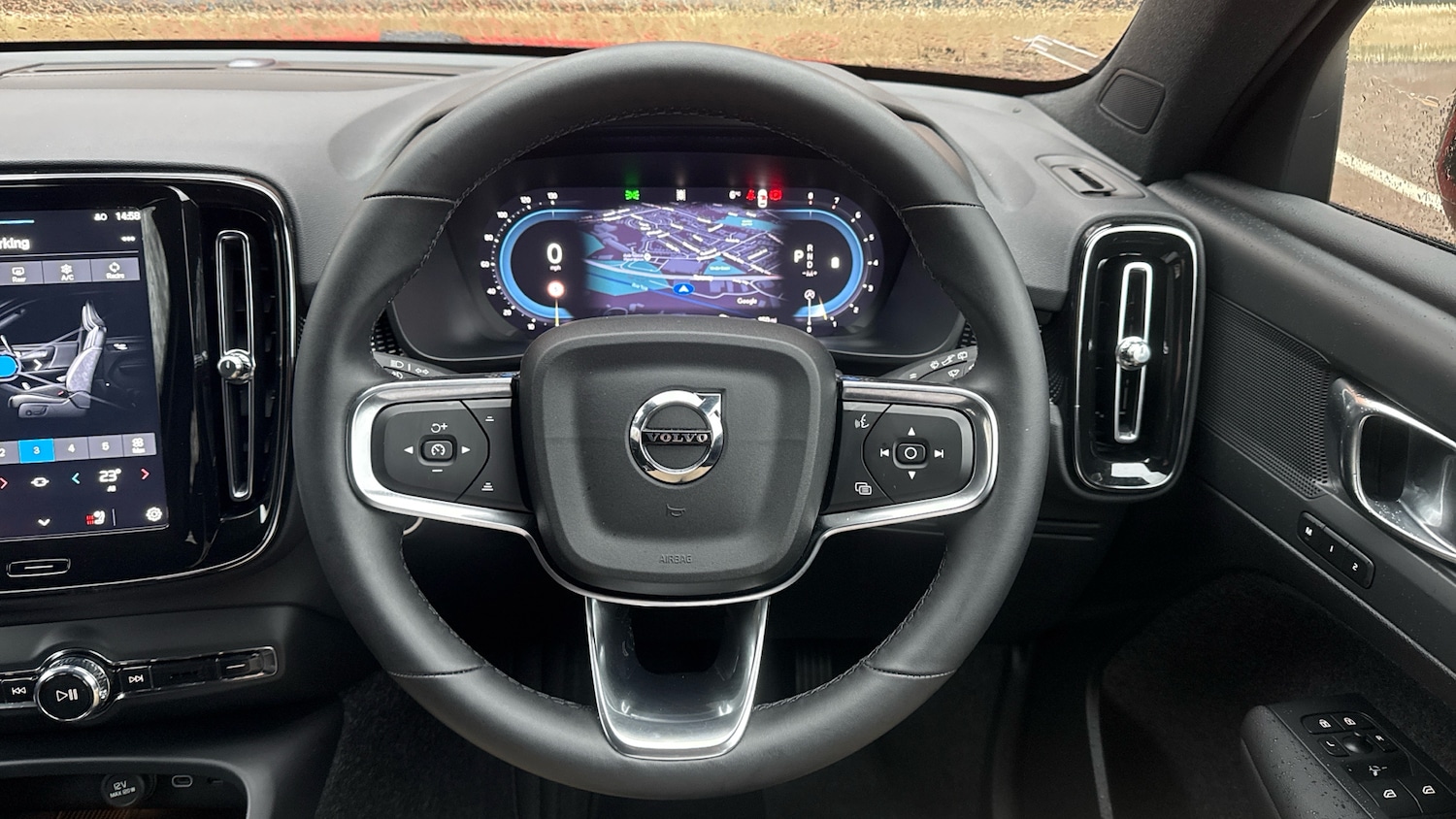 Used Volvo XC40 2024 for sale - 77186760: Photo 10