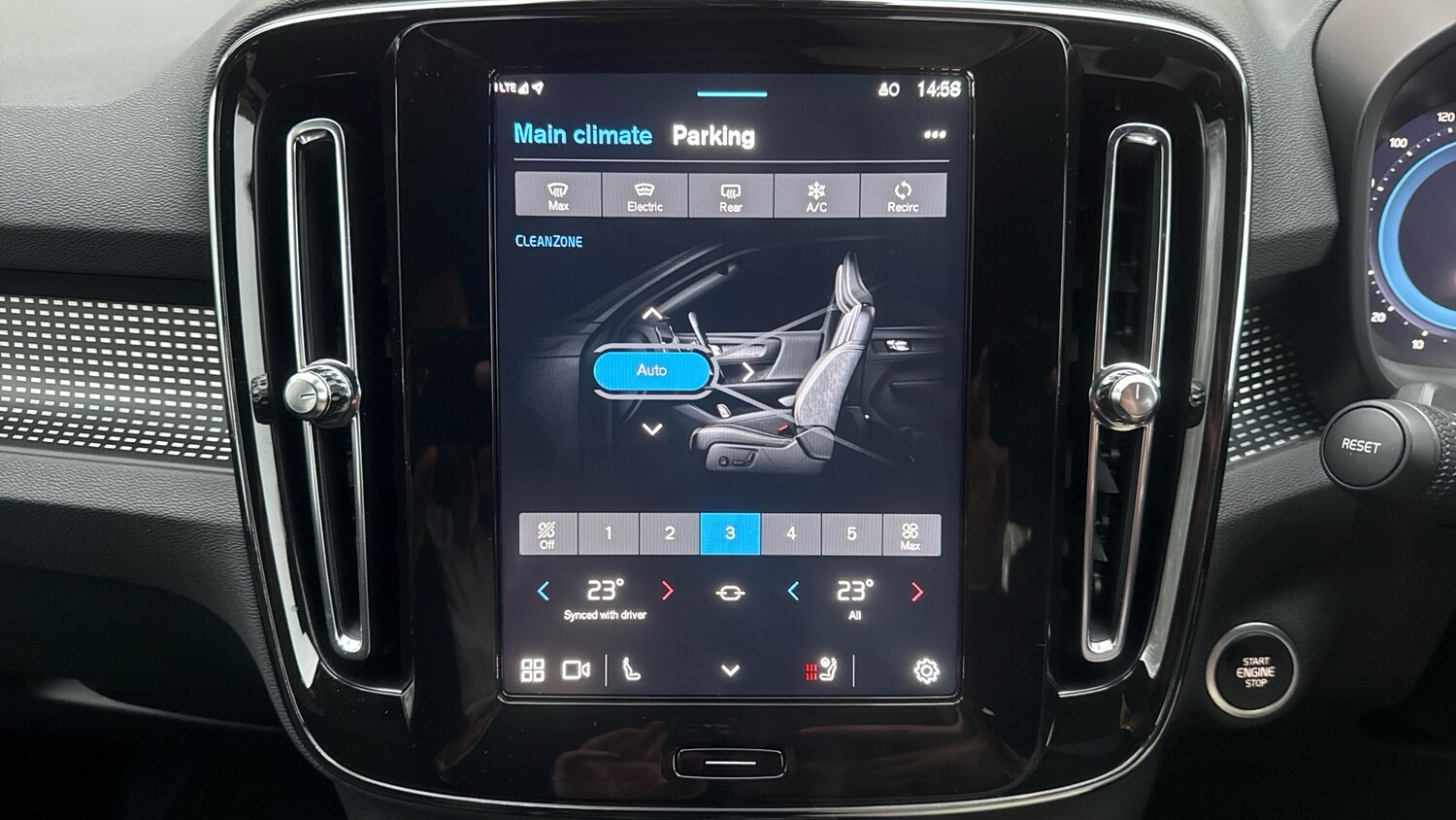 Used Volvo XC40 2024 for sale - 77186760: Photo 12