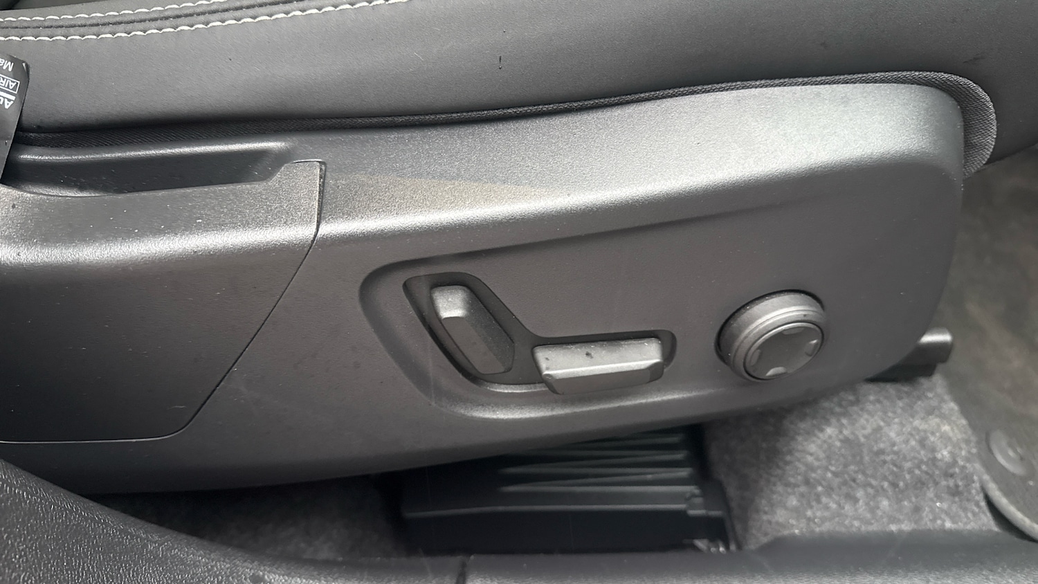 Used Volvo XC40 2024 for sale - 77186760: Photo 21