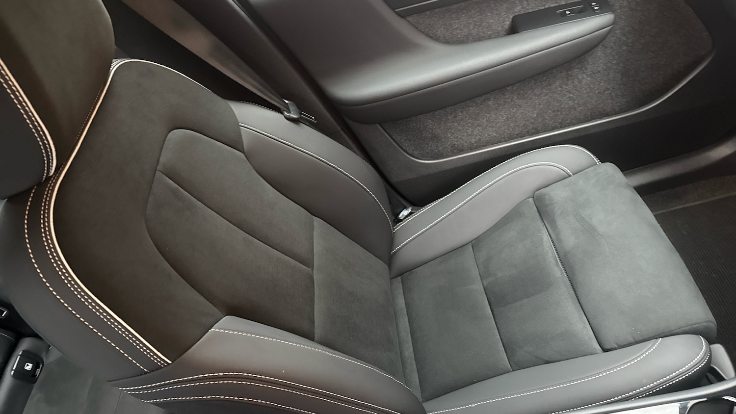 Used Volvo XC40 2024 for sale - 77186760: Photo 23