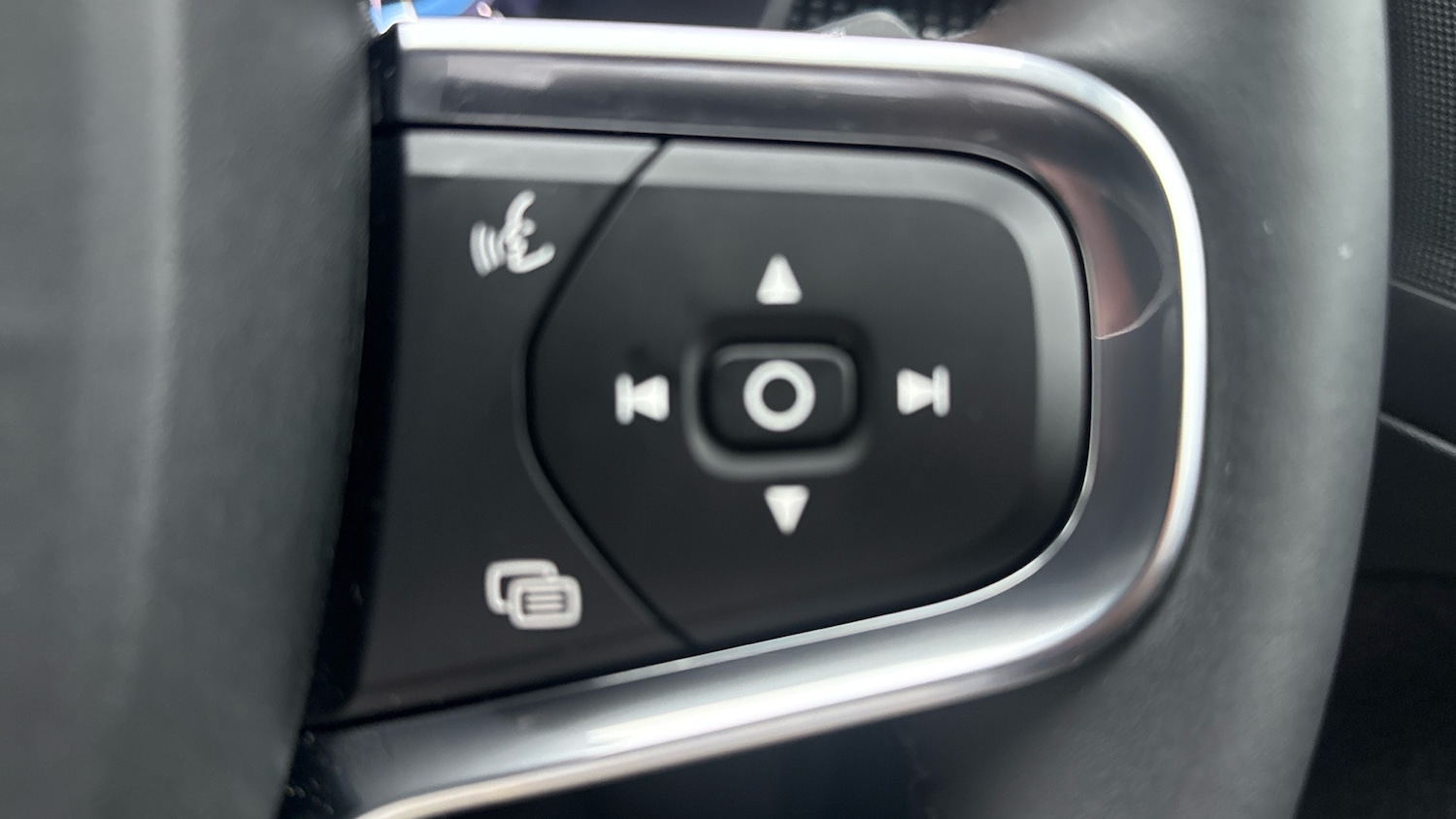 Used Volvo XC40 2024 for sale - 77186760: Photo 26