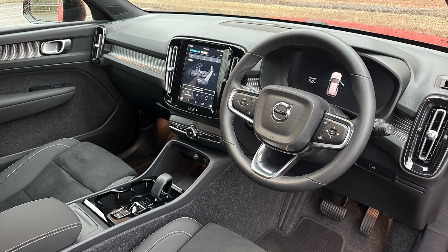 Used Volvo XC40 2024 for sale - 77186760: Photo 4