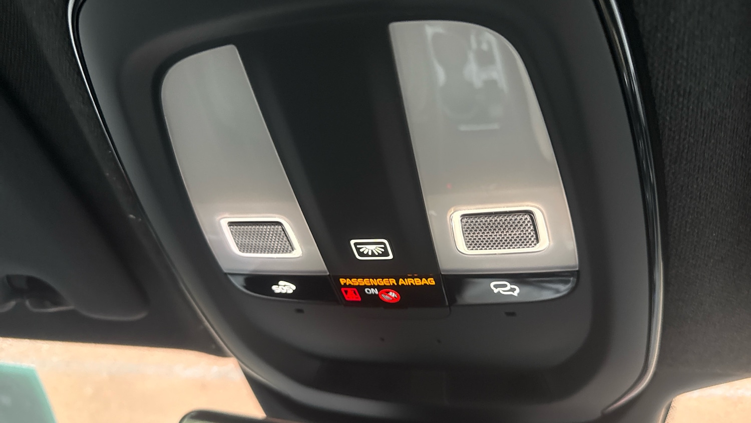 Used Volvo XC40 2024 for sale - 77186760: Photo 42