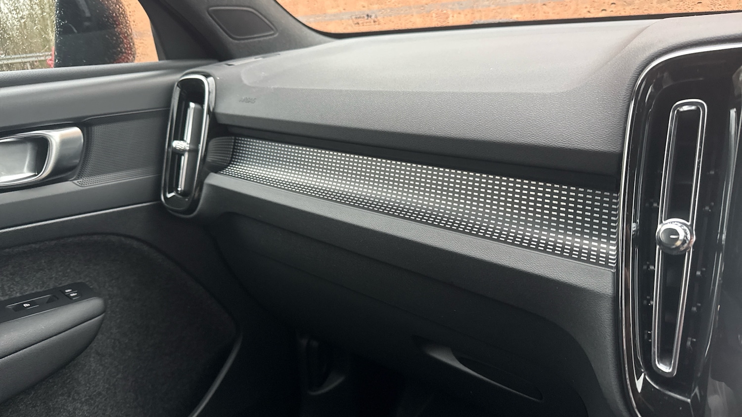 Used Volvo XC40 2024 for sale - 77186760: Photo 47