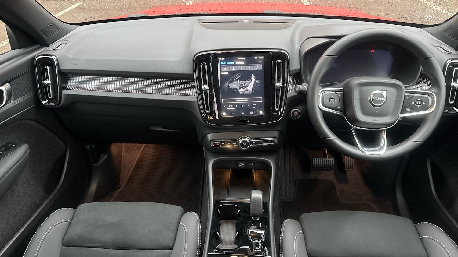 Used Volvo XC40 2024 for sale - 77186760: Photo 5