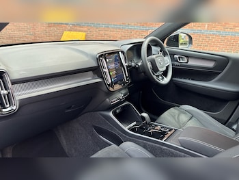 Used Volvo XC40 2024 for sale - 75550168: Photo