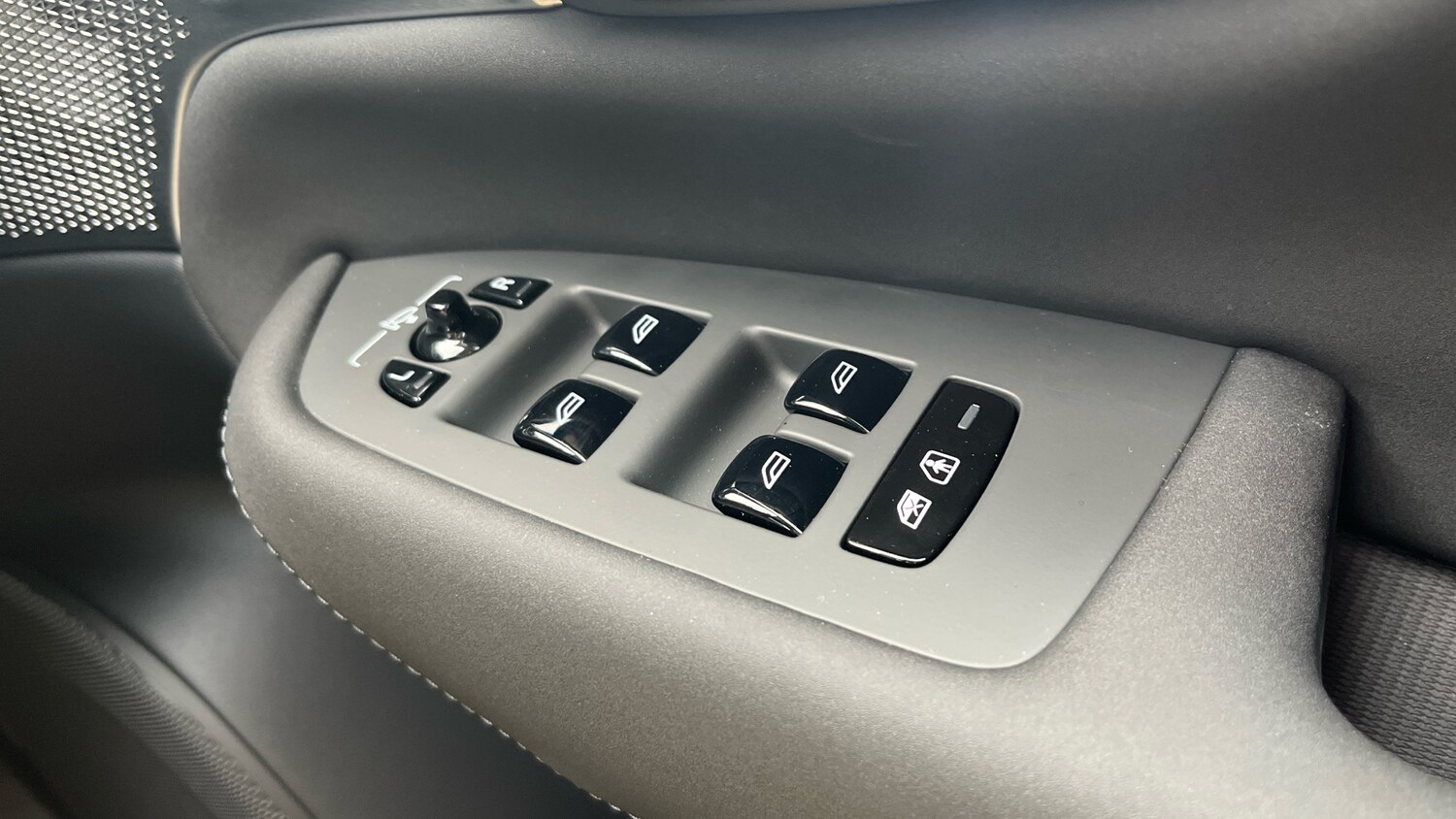 Used Volvo XC90 2025 for sale - 76653321: Photo 28