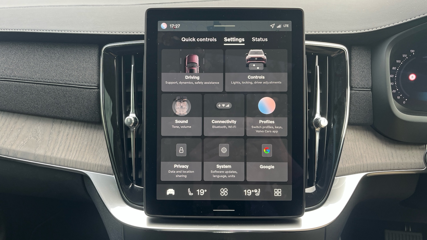 Used Volvo XC90 2025 for sale - 76653321: Photo 31