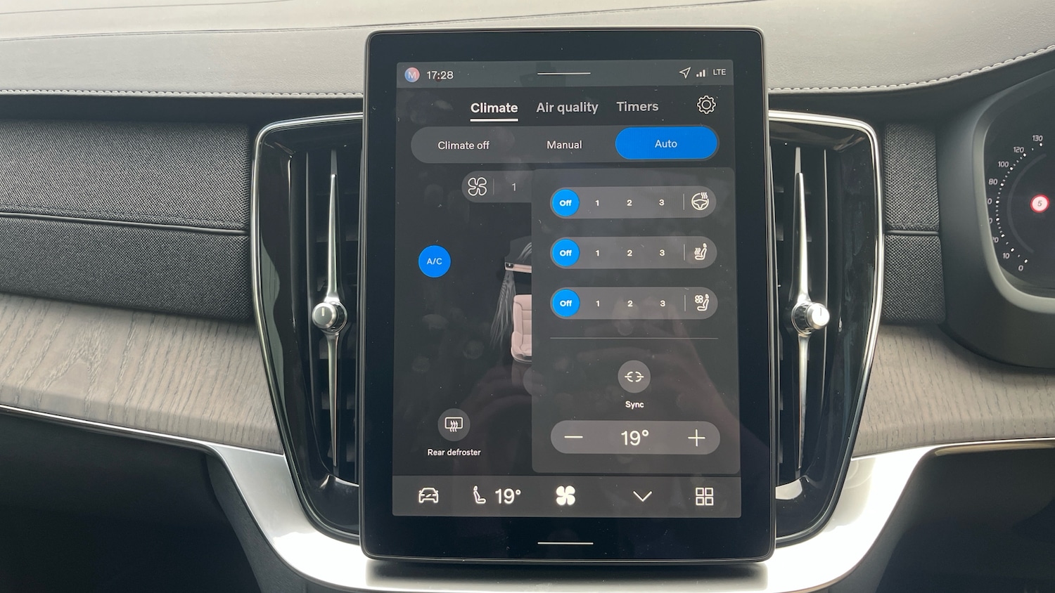 Used Volvo XC90 2025 for sale - 76653321: Photo 38