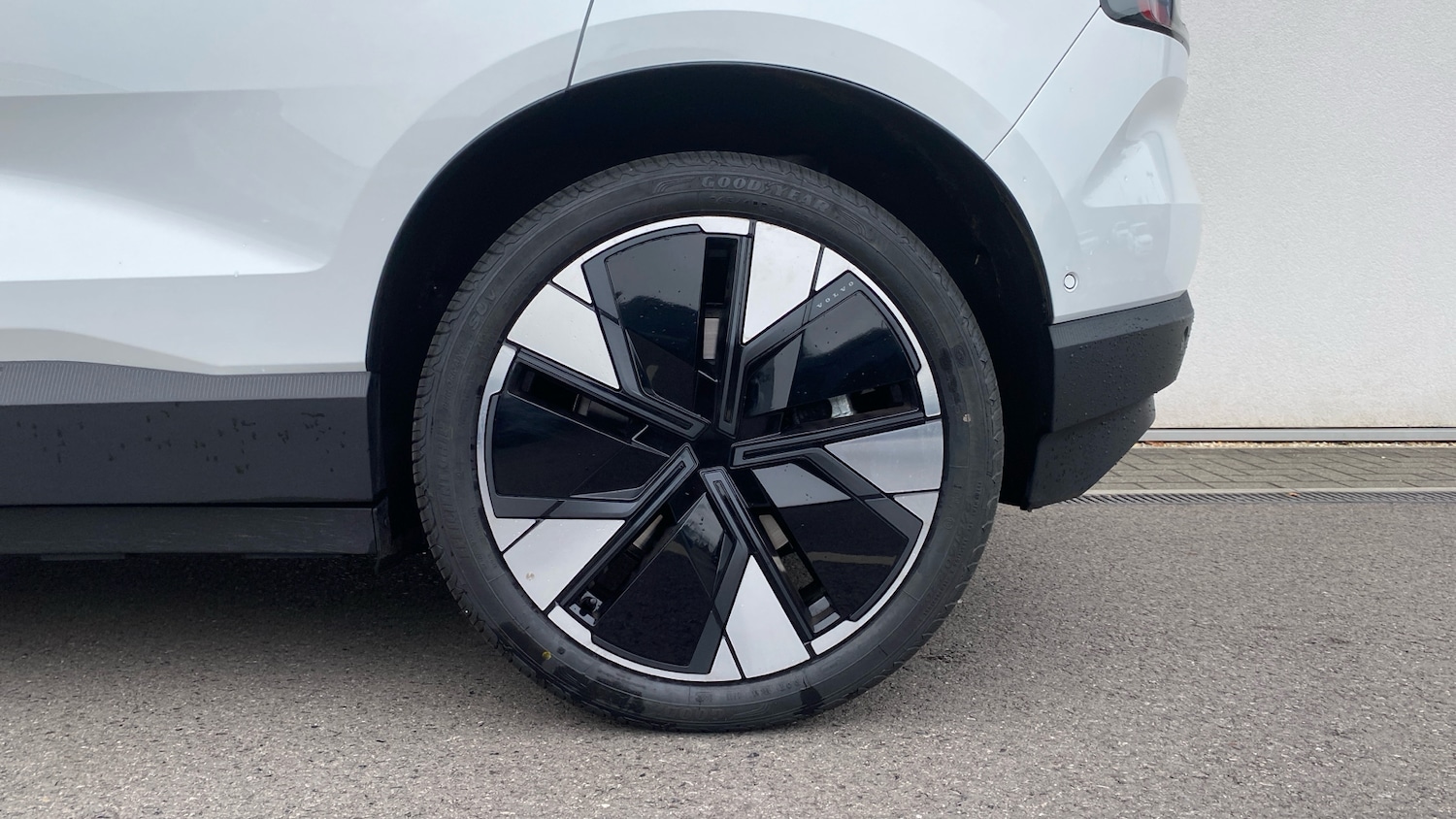 Used Volvo EX30 2025 for sale - 77446155: Photo 16