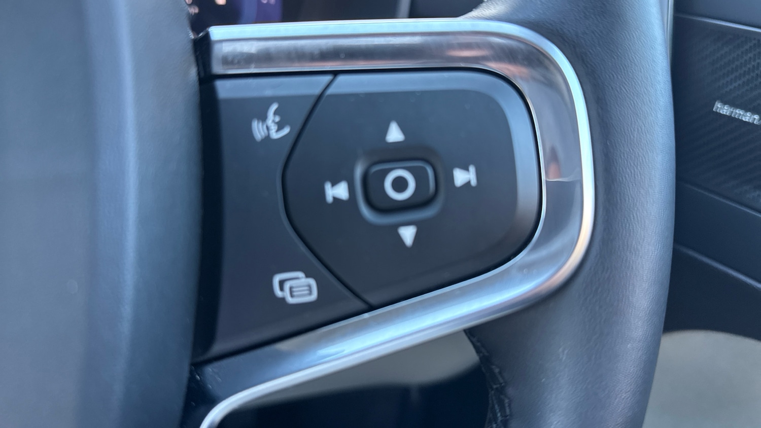 Used Volvo XC40 2025 for sale - 76818746: Photo 27