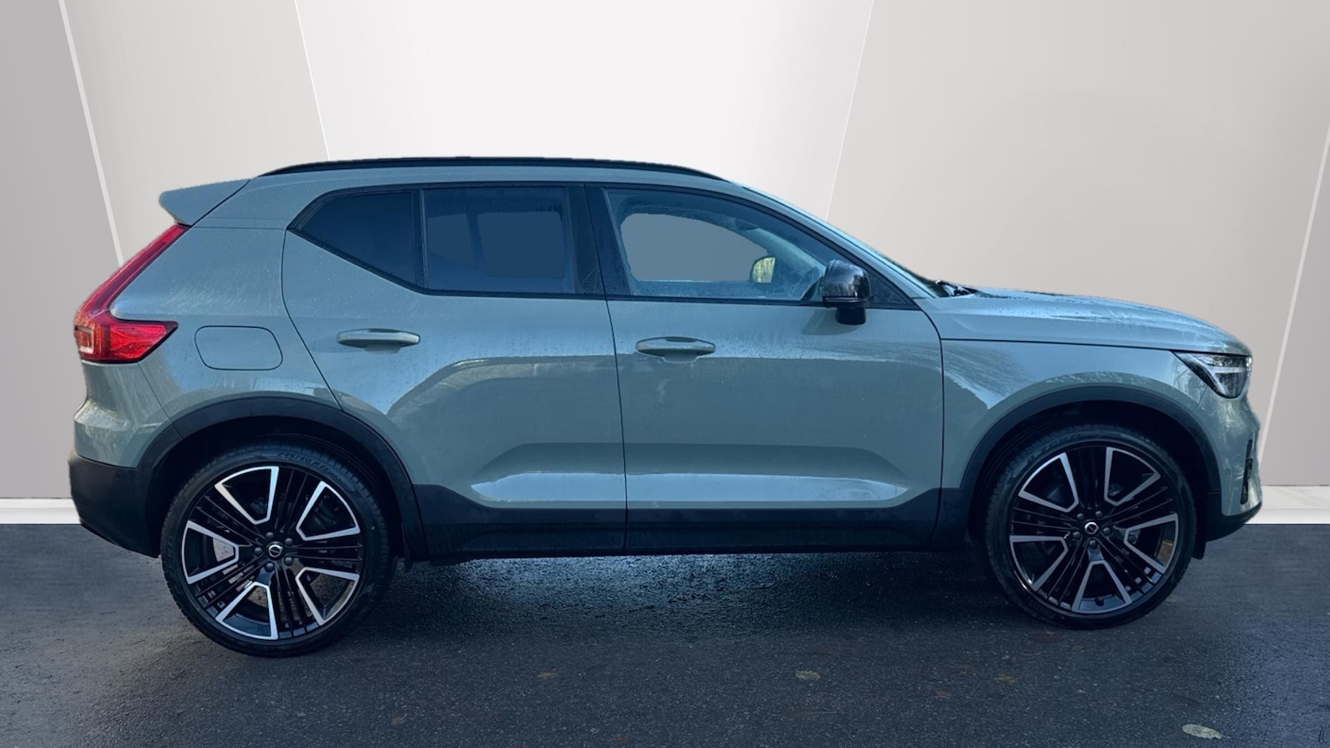 Used Volvo XC40 2025 for sale - 76818746: Photo 3